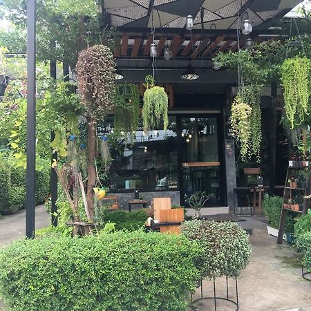 The Rhea Hotel Udon Thani Exterior photo